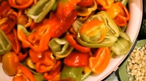 Пикантный перец в томате на зиму. Сладкий перец в томате на зиму – 7 самых вкусных рецептов