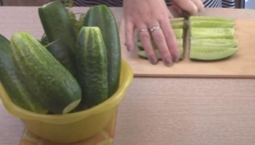 Как вкусно законсервировать переросшие огурцы. 5 лучших рецептов на зиму из переросших огурцов, проверенные временем