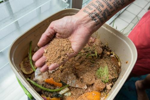 Можно ли использовать эликсир для огорода Сергея Дьякова в комбинации с другими удобрениями. Где применяются