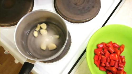 Как замариновать острый перец. Как замариновать горький перец на зиму? Рецепты пальчики оближешь