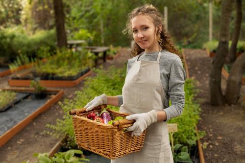 Можно ли сажать чеснок в дни новолуния или полнолуния в 2025 году. Влияние фаз Луны на рост растений