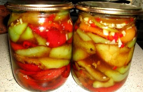 Жареный острый перец на зиму. Обалденно вкусный жареный перец на зиму: острый, маринованный, в масле с чесноком