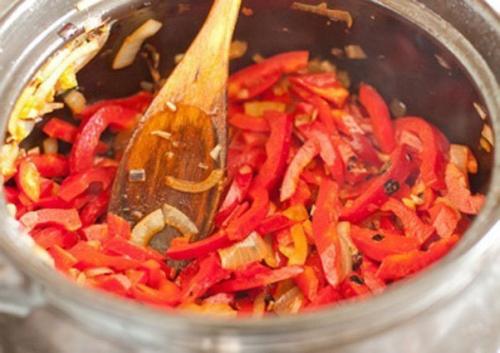 Жареный острый перец на зиму. Обалденно вкусный жареный перец на зиму: острый, маринованный, в масле с чесноком