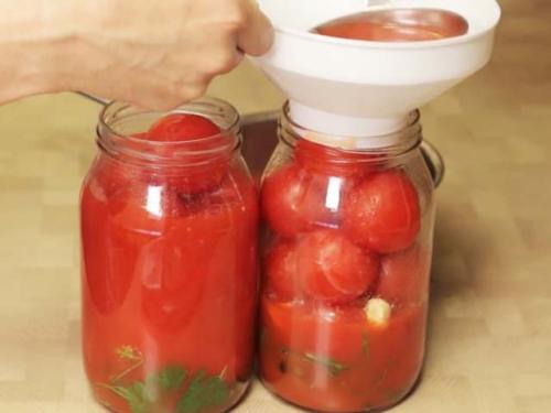 Помидоры на зиму в собственном соку. Помидоры в собственном соку на зиму — рецепт пальчики оближешь