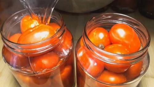 Рецепты помидоров в собственном соку. Помидоры в собственном соку в литровых банках без стерилизации