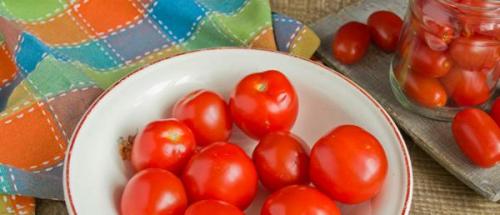 Помидоры в собственном соку через мясорубку. Помидоры в собственном соку на зиму без стерилизации по простому рецепту