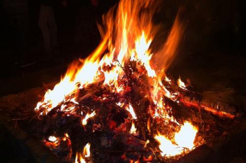 Как правильно выбрать место для сжигания мусора. Как правильно сжигать мусор и разводить костер?