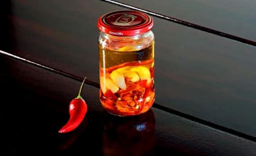 Маринованный полуострый перец рецепт. Маринованный острый перец на зиму — 10 простых рецептов, пальчики оближешь