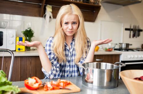 Как убрать остроту из супа. Что делать, если вы пересолили суп