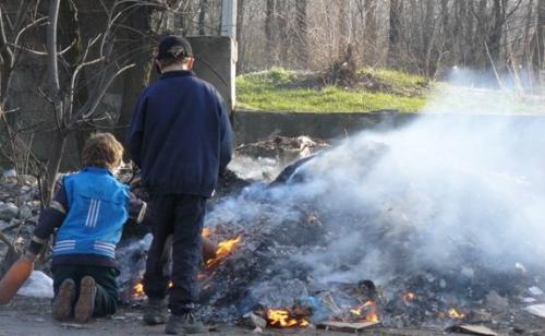 Можно ли детям находиться рядом с костром. МЧС рекомендует: расскажите детям об опасностях розжига костра