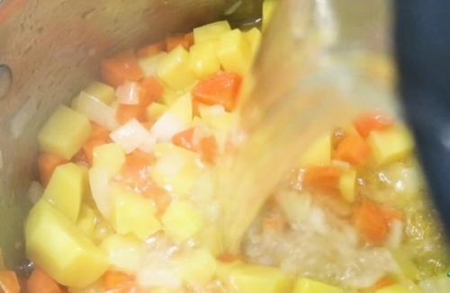 Как убрать остроту перца в аджике. Как убрать остроту из супа харчо, борща, Том Ям, щи от перца, аджики, имбиря